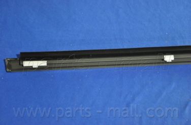 PARTS-MALL PZAW013 Молдинг стекла передний левый - 1