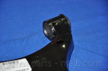 PARTS-MALL PXCAA-020LL Рычаг подвески | перед лев | - 1