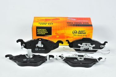 JD JBP0269 Колодки тормозные, передние gdb1351 - 1