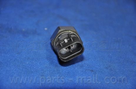 фото PARTS-MALL CYA-137 Датчик включения заднего хода PARTS-MALL CYA-137 Датчик включения заднего хода