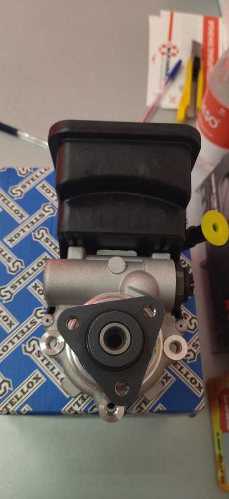 фото Stellox 00-36297-SX Насос гидроусилителя руля BMW 5 (e60) Stellox 00-36297-SX Насос гидроусилителя руля BMW 5 (e60)