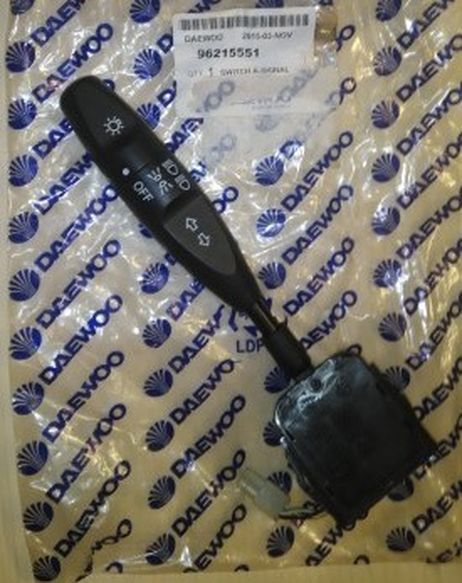 фото Daewoo 96215551 Блок переключателей указателя поворотов на рулевой колонке Daewoo 96215551 Блок переключателей указателя поворотов на рулевой колонке